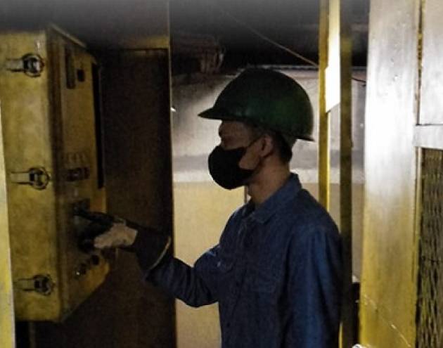 Pengoperasian Mesin Scrap Baller di PT. Krakatau Baja Industri