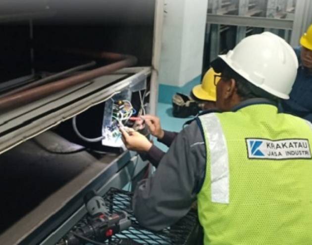 Pelaksanaan Perbaikan Motor Fan AC di PT. Krakatau Osaka Steel